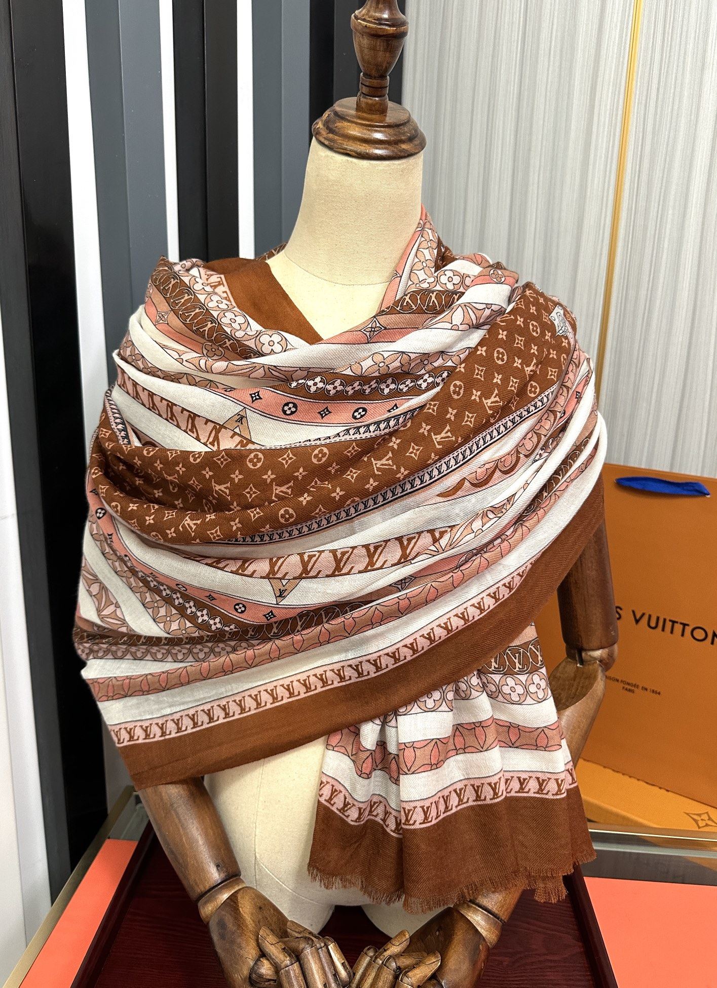 Louis Vuitton Scarf